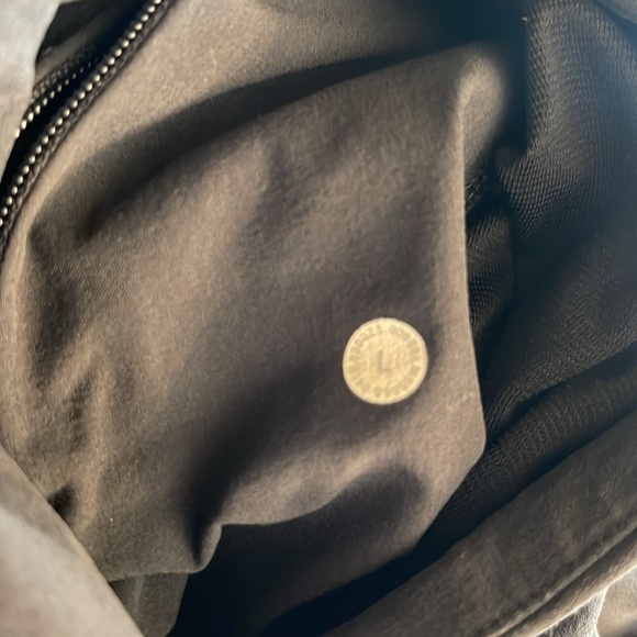 Lululemon Men’s In mind pant size large charcoal color - Picture 3 of 5